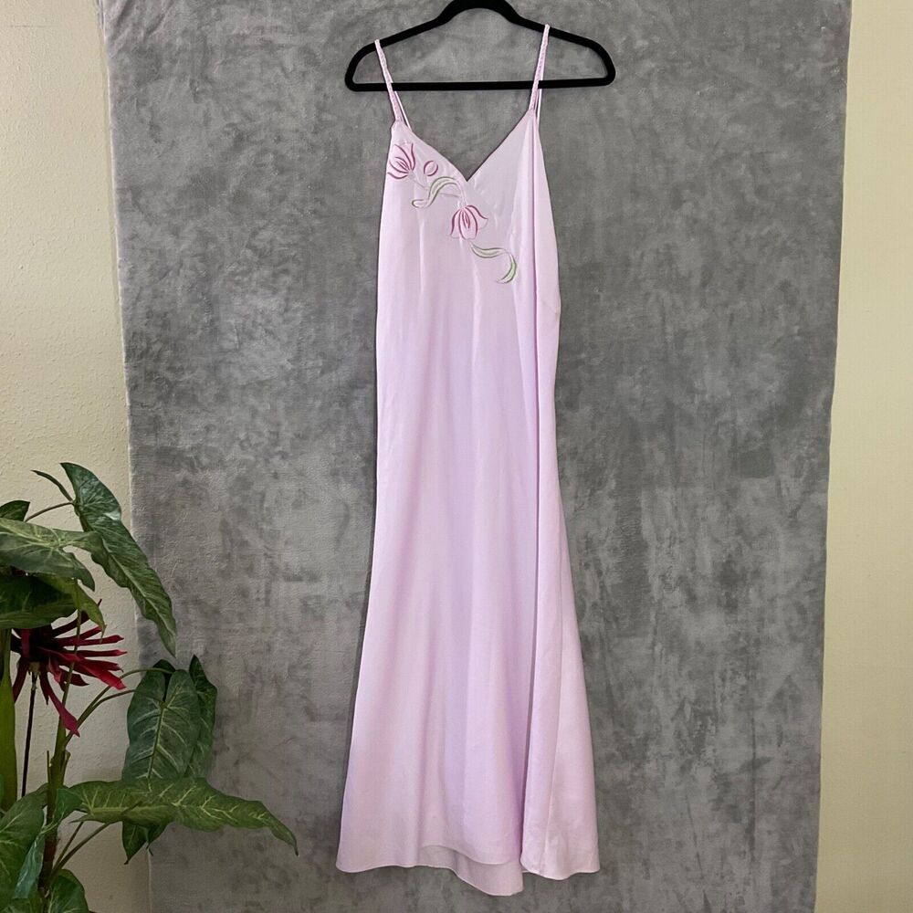 VTG. 70’s  Eve Stillman Couture Embroidered Slip Dress nightgown Size M pink